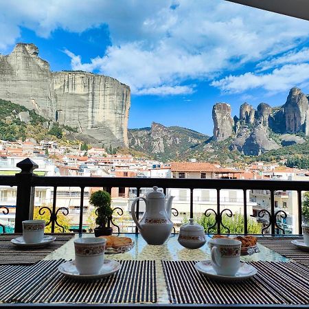 Meteora View Penthouse Apartment กาลัมปากา ภายนอก รูปภาพ