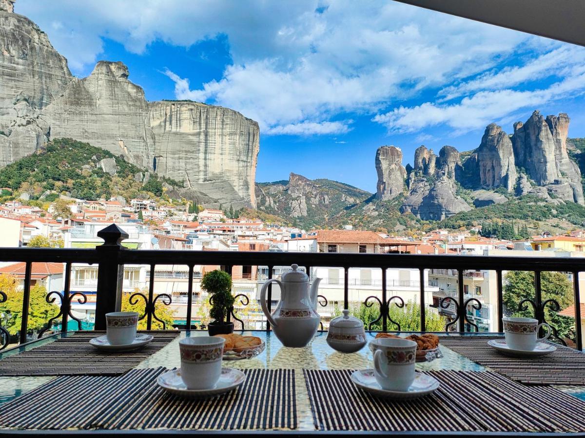 Meteora View Penthouse Apartment กาลัมปากา ภายนอก รูปภาพ